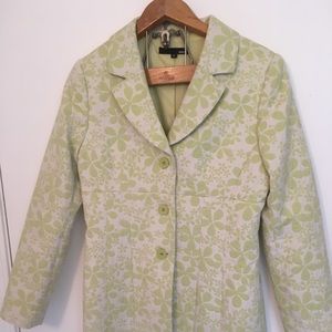 Dalia floral coat size 8